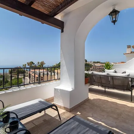 Heart Of Gorgeous Flat With Panoramic View Апартаменты Михас