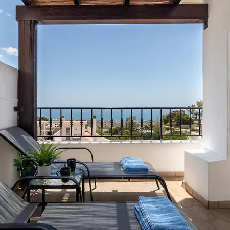 Heart Of Gorgeous Flat With Panoramic View Апартаменты Михас